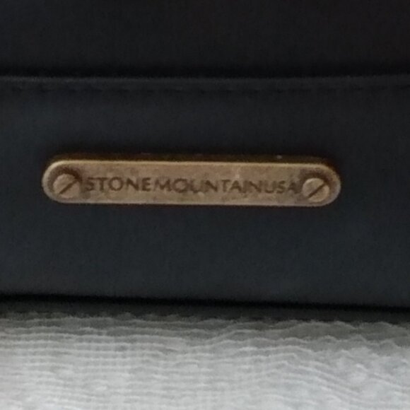 Nwot, stone mountain crossbody - Picture 9 of 9